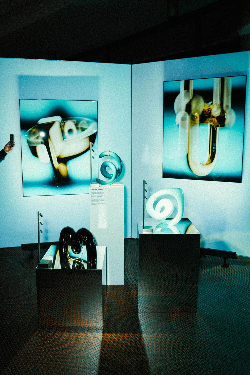 TiffanyxJuSchnee_art_sculptures_luxury_jewelry_by_Robert-Schlesinger4